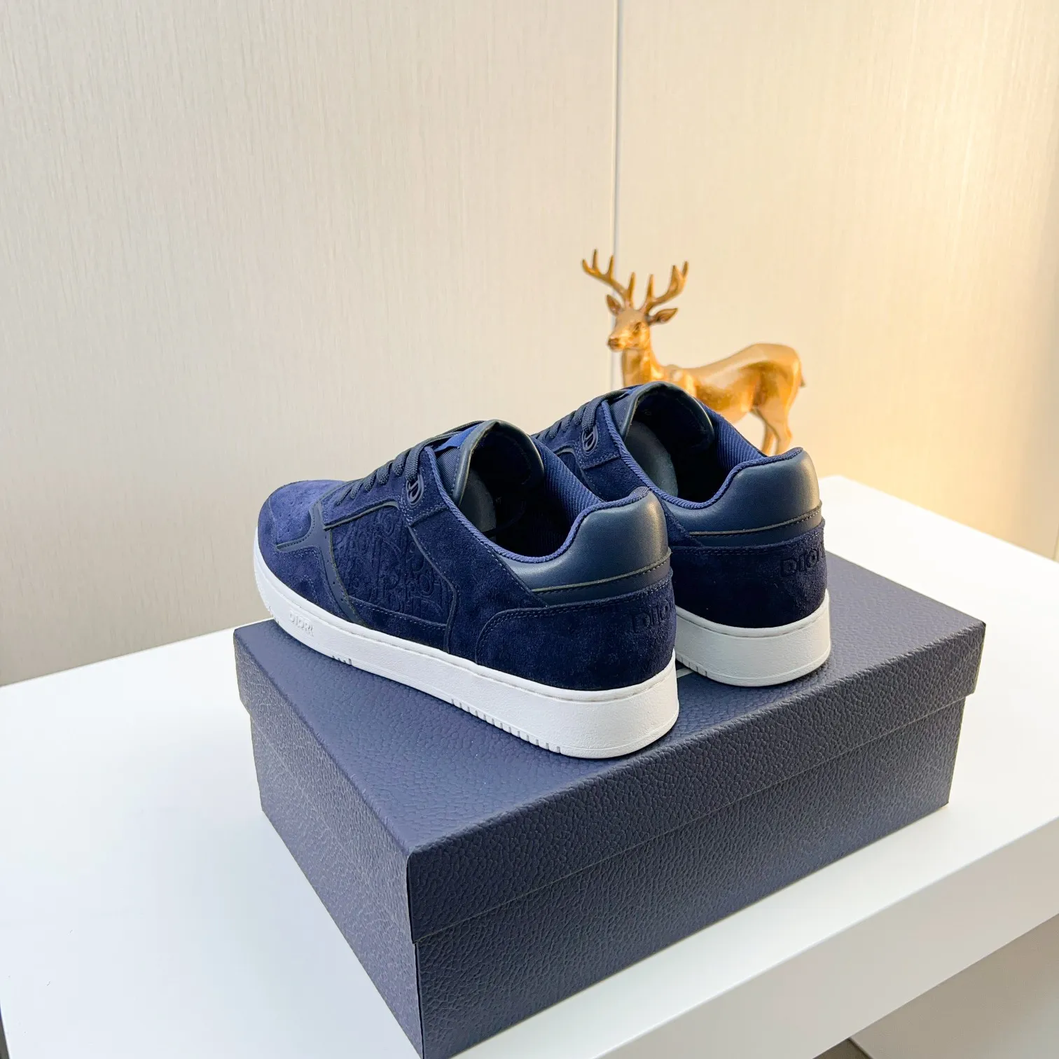 Men's Men's Shoes 💰400 [New] 🦩🦩Dior - Low-top sneakers 2025 spring men's collection new arrivals [Celebrate][Celebrate][Celebrate], reinterpret the basketball shoe design and become a classic Dior item [Strong][Strong][Strong], crafted in black and cream white smooth cowhide with beige suede, leather display on the side The CD logo, tongue, sole and back side are decorated with various distinctive details to enhance the style[666][666], while eyelet details, topstitching and rubber panels highlight the dynamic charm of its athletic style[strong][strong][strong]. It has a two-color rubber sole, which can be matched with various clothing to create a refined look. Size: 38 to 44 (45 can be customized